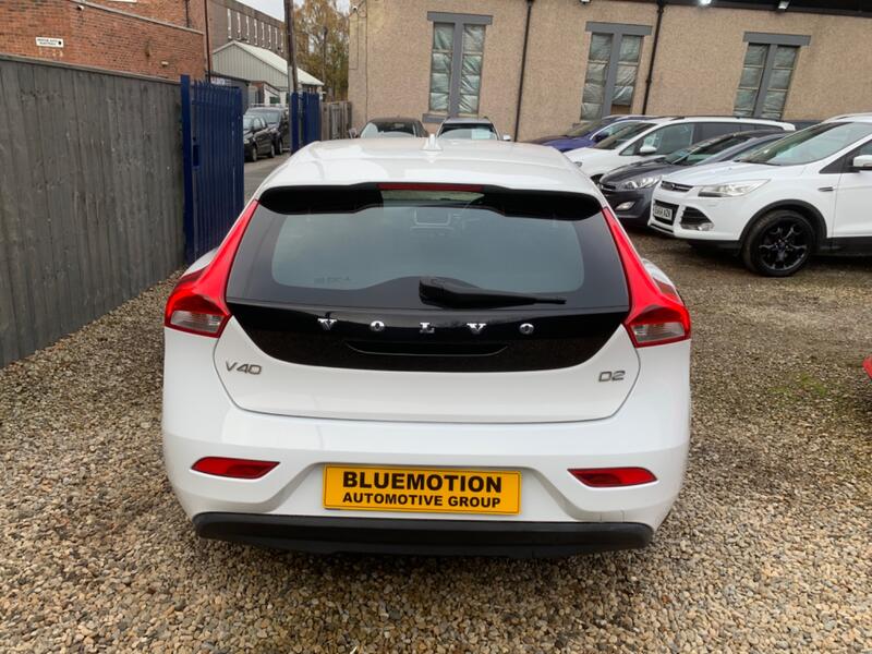 VOLVO V40