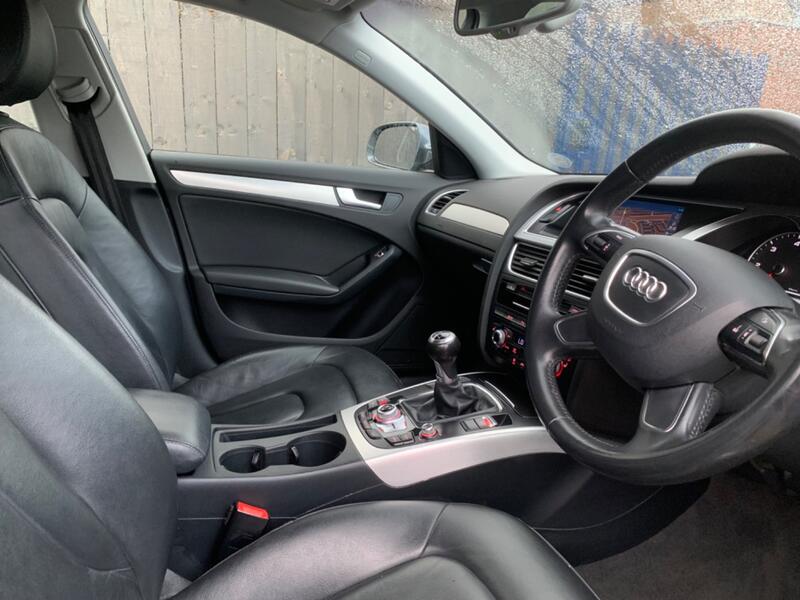 AUDI A4 AVANT