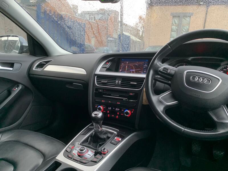 AUDI A4 AVANT