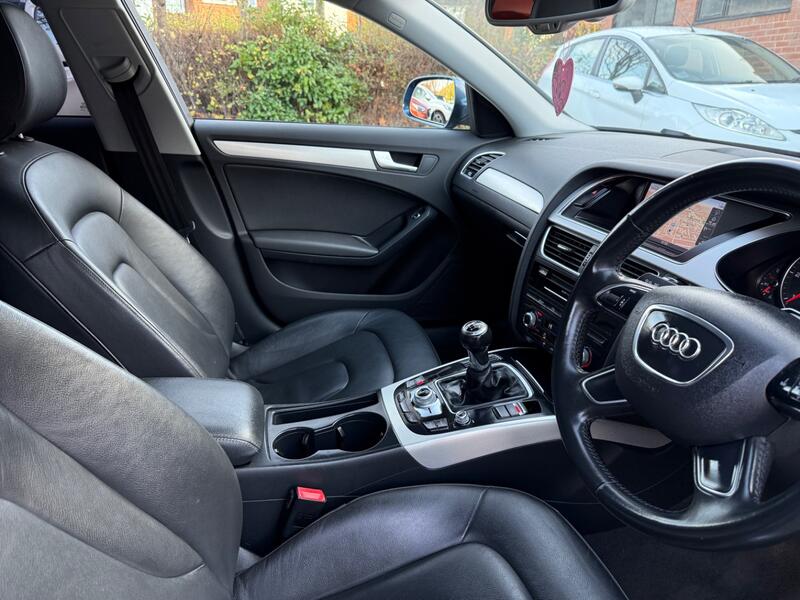 AUDI A4 AVANT