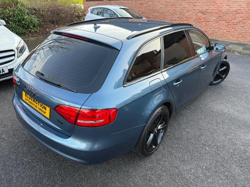 AUDI A4 AVANT