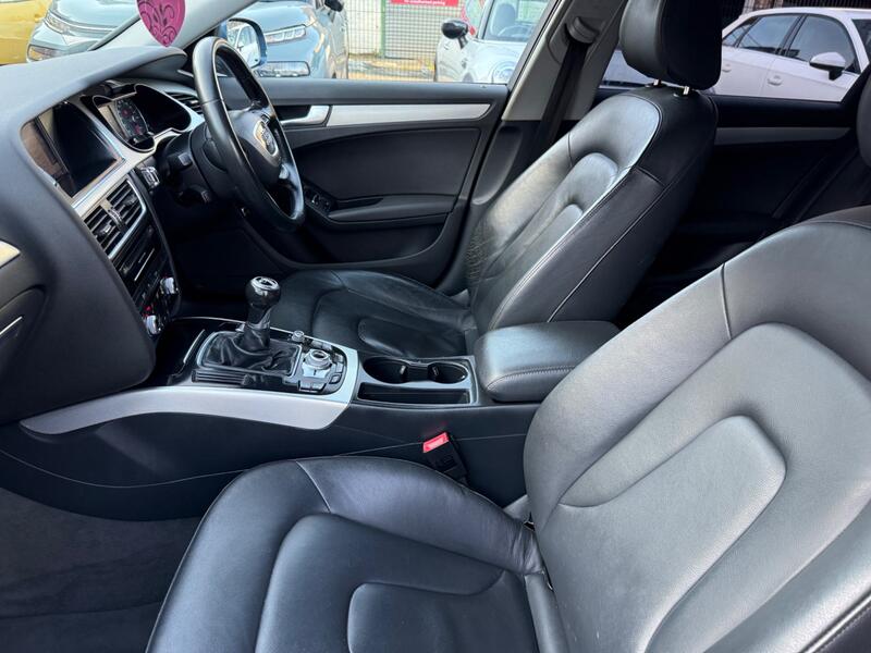 AUDI A4 AVANT