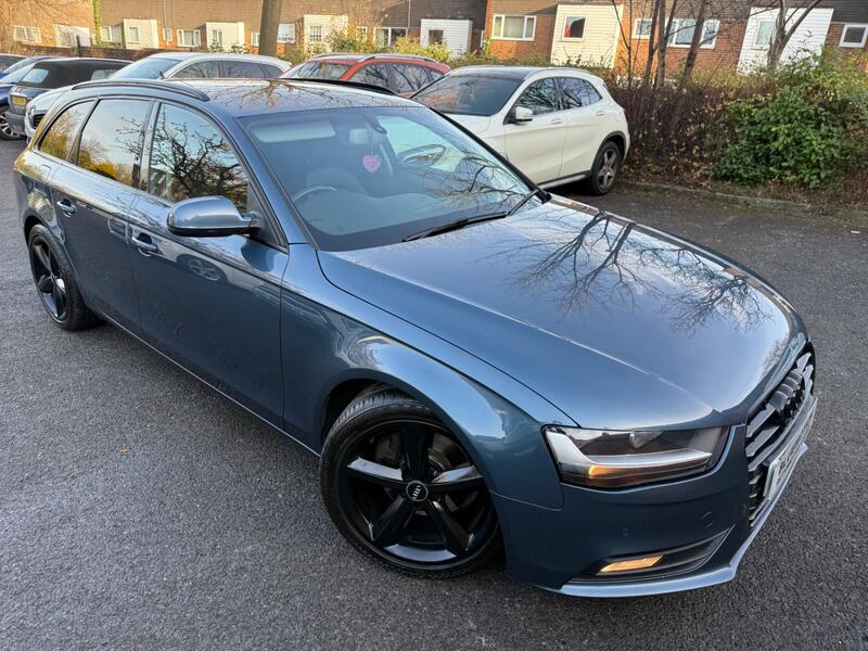 AUDI A4 AVANT