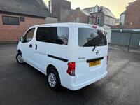 NISSAN NV200