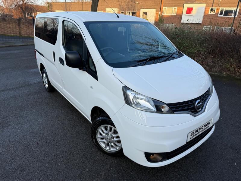 NISSAN NV200