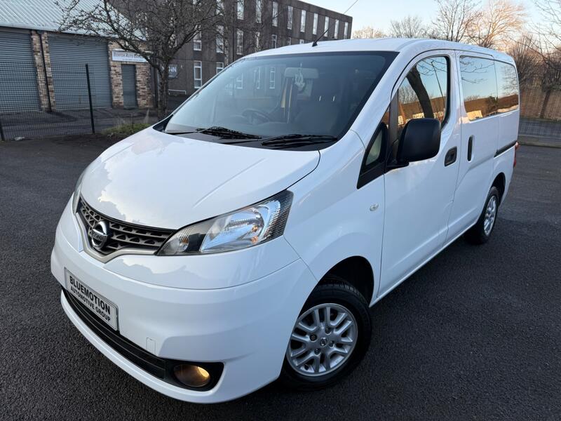 NISSAN NV200