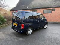 NISSAN NV200