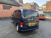 NISSAN NV200